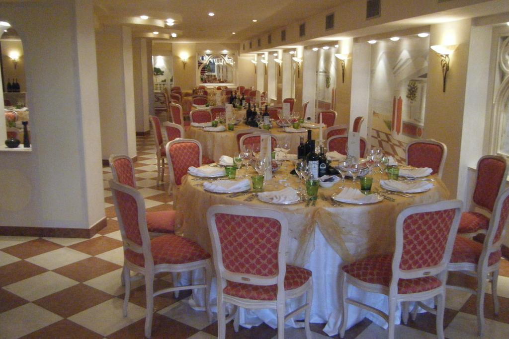 Hotel Real Sottomarina Exterior photo