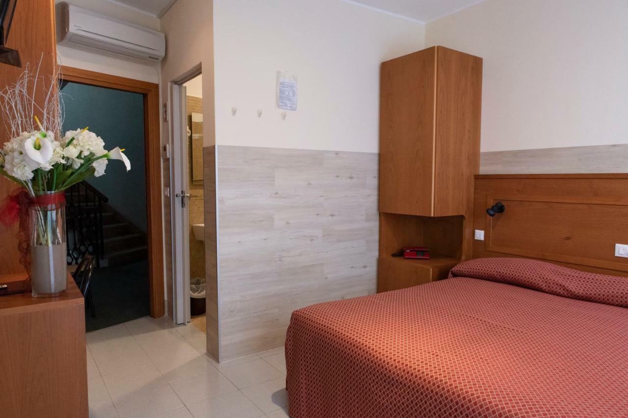 Hotel Real Sottomarina Exterior photo
